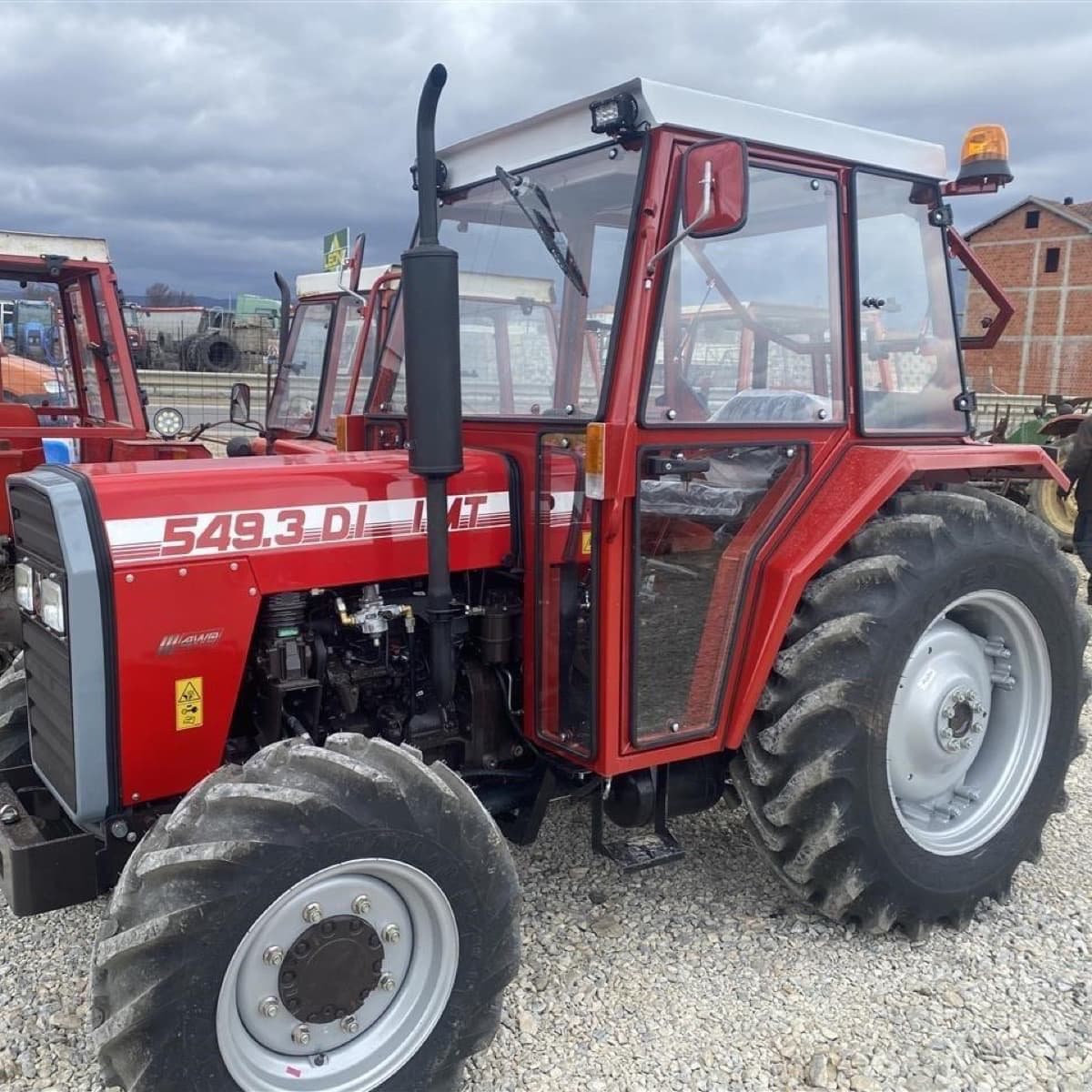 Traktor Tafe 6530 cab - Image 2