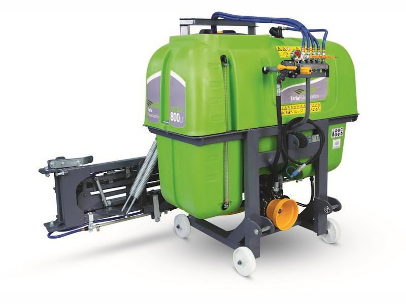 Prskalica Ontar-Bufer 800l A-105 sa hidrauličnim ramom od 12m