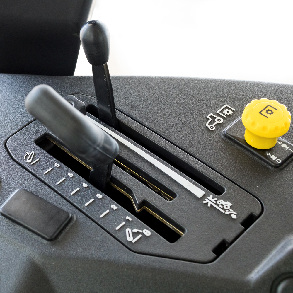 Traktor John Deere 6150B cab - Image 8