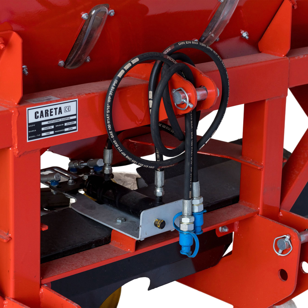 Rasipač đubriva 1200l sa kardanom - Image 5