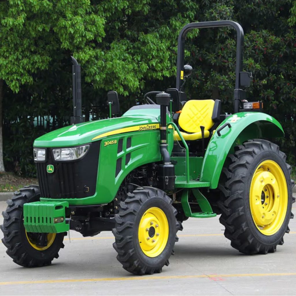 John deere 3045b bez kabine 1