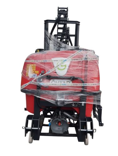 Прскалка Ontar-Buferagri 600l со 12m копирачки рам
