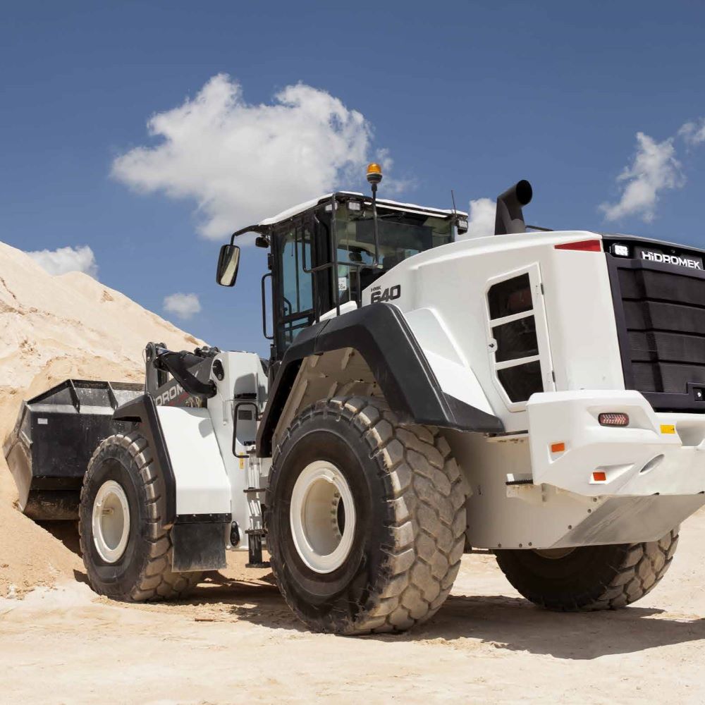 Utovarač HMK 640 WL - Slika 2