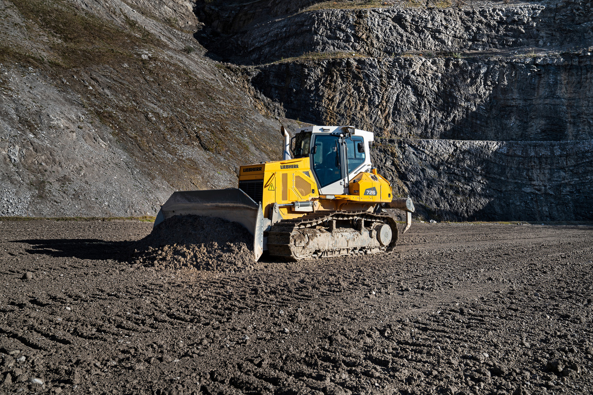 Buldožer Liebherr PR726